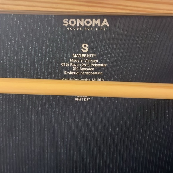 Sonoma Maternity Shirt - Picture 2 of 2